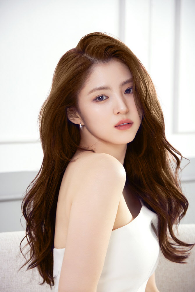  한소희, 독보적인 분위기                                                                                                                                                                          