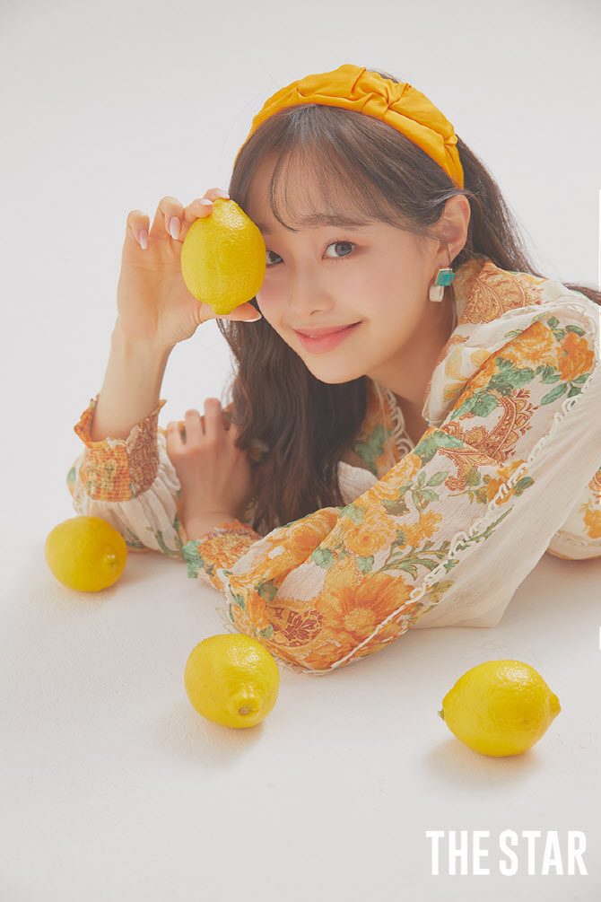 이달의 소녀 츄, 사랑스러운 화보                                                                                                                                                                   