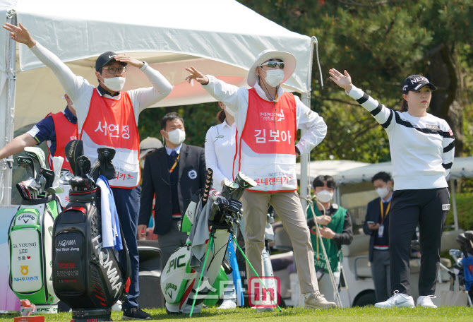 김보아 '볼의 방향은 오른쪽'                                                                                                                                                             