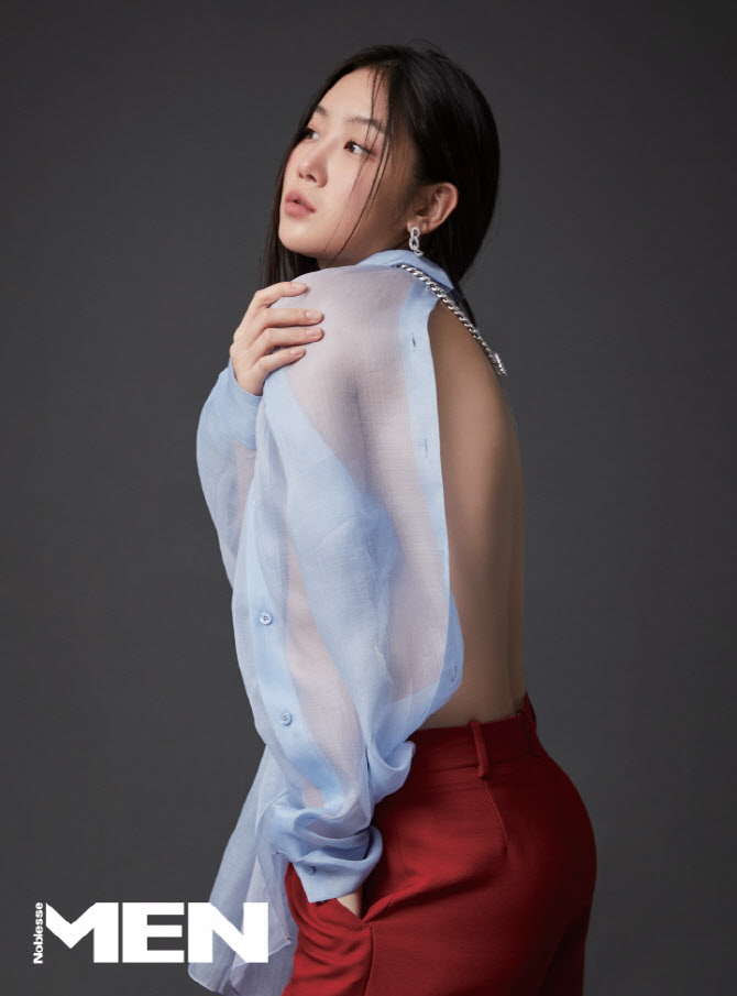 소유, 다이어트 성공 후…‘파격 뒤태’ 노출                                                                                                                                                              