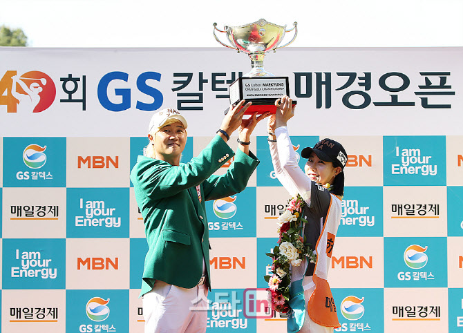  허인회 '아내 내조 덕분입니다'                                                                                                                                                          