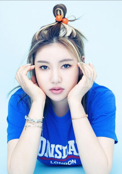 송가인, 시크한 화보                                                                                                                                                                               