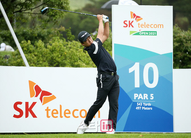  김승혁 '파워샷으로 우승까지 간다'                                                                                                                                                      