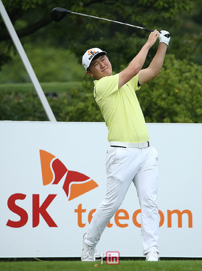  박성국 '선두를 쫓는다'                                                                                                                                                                 