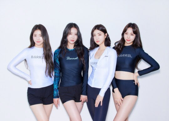 브레이브걸스, 수영복 화보 '완벽한 몸매 자랑'                                                                                                                                            