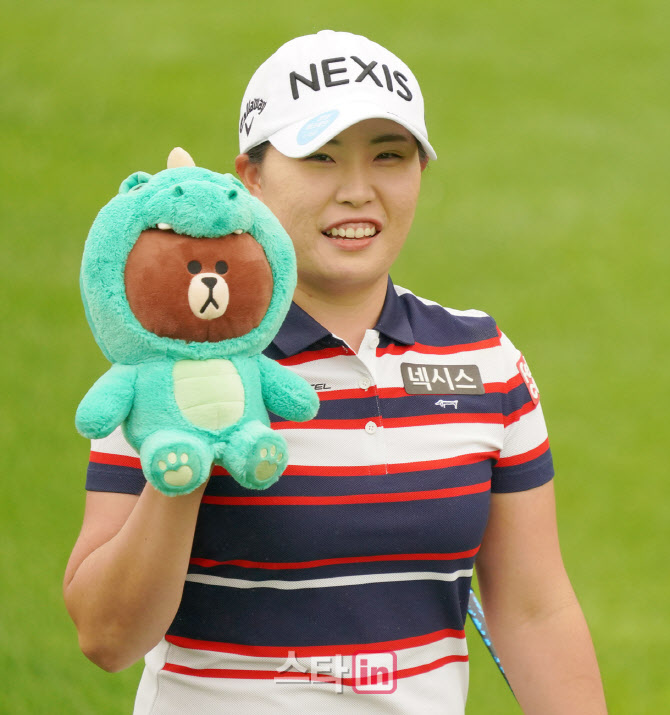 김보아 '하마 헤드 커버 이쁘죠'                                                                                                                                                          