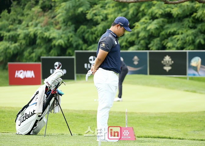  김주형 '기도로 긴장을 푼다'                                                                                                                                                            