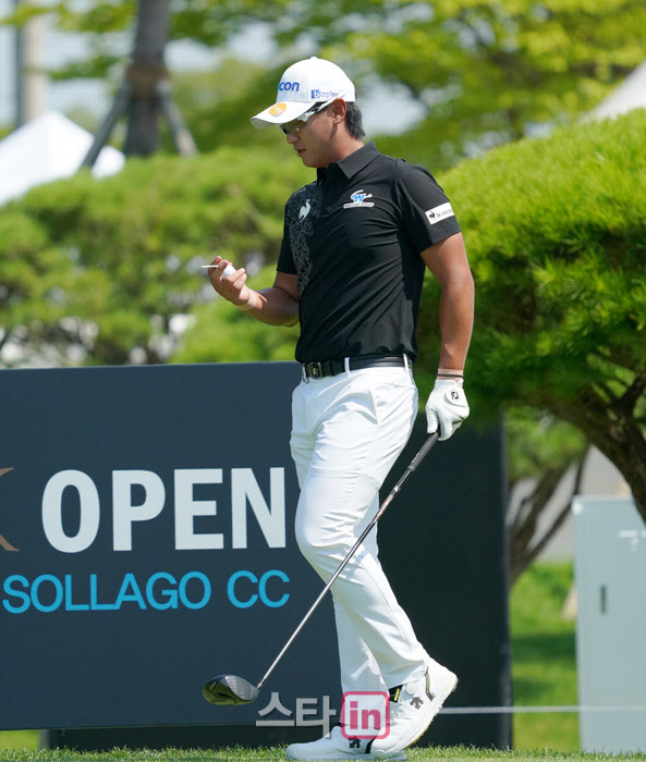 박정환 '볼을 확인 한다'                                                                                                                                                                 