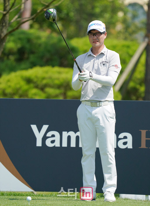 현정협 '신중히 타깃 조준'                                                                                                                                                               