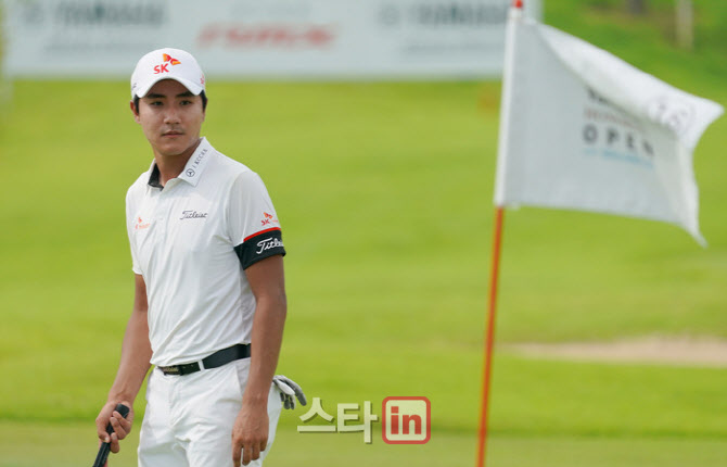 김한별 '우승 퍼트 성공해야지'                                                                                                                                                           