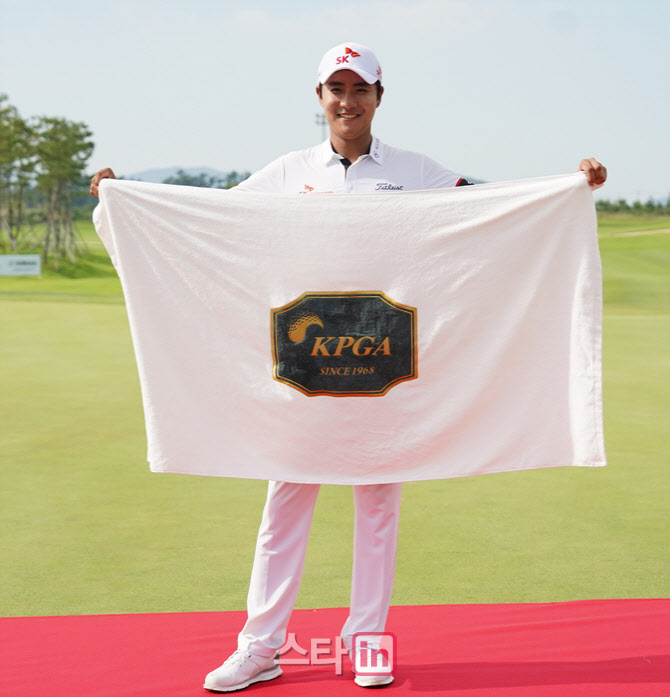 김한별 '우승 주인공입니다'                                                                                                                                                              