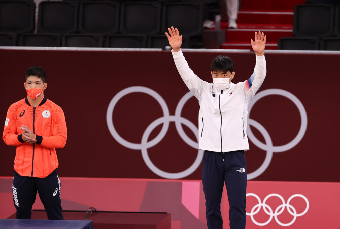  [올림픽] 동메달 시상대에 오른 안창림                                                                                                                                                             
