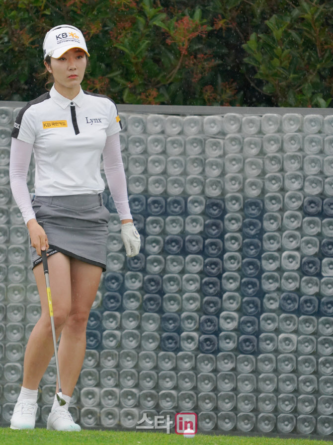 안송이 '집중해서 시작한다'                                                                                                                                                              