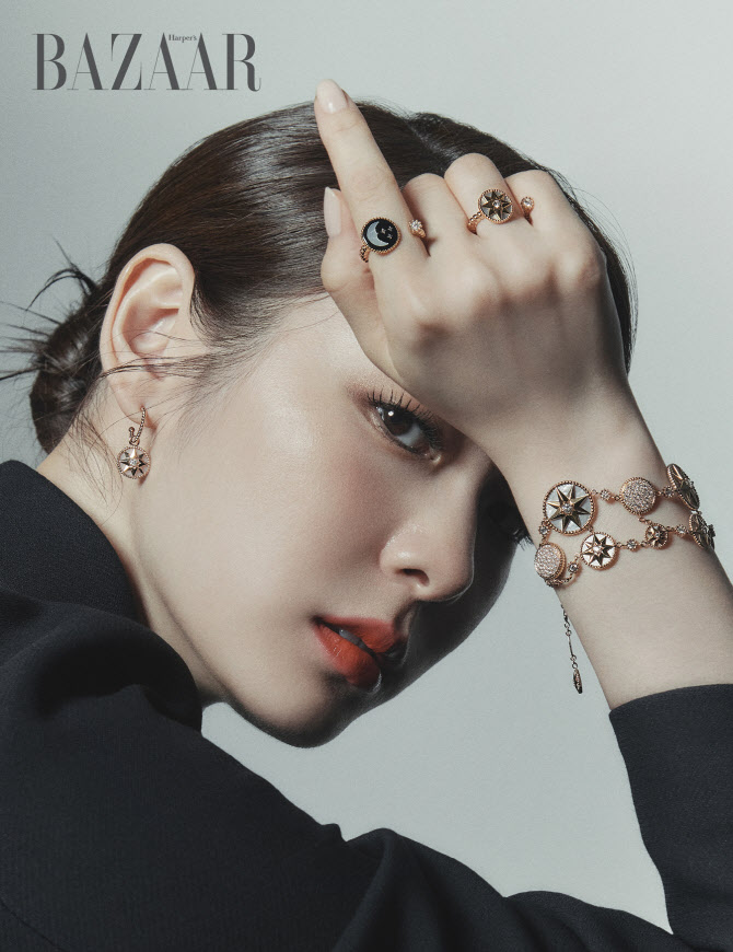  김연아, 디올 화보 '우아하게'                                                                                                                                                           