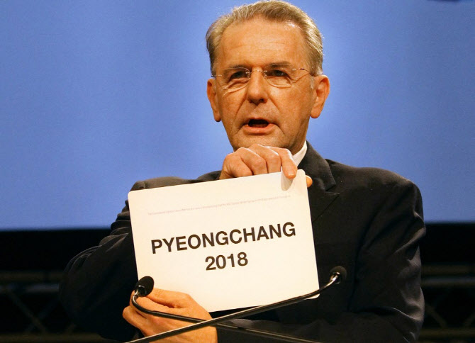 평창올림픽 개최 발표한 로게 전 IOC 위원장, 79세 일기로 별세 - Vimarsana News