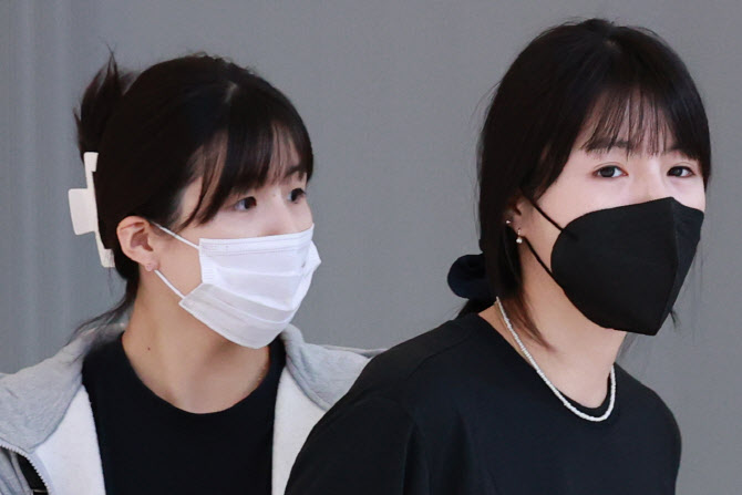  주한그리스대사관 찾은 이재영-이다영 자매                                                                                                                                                         