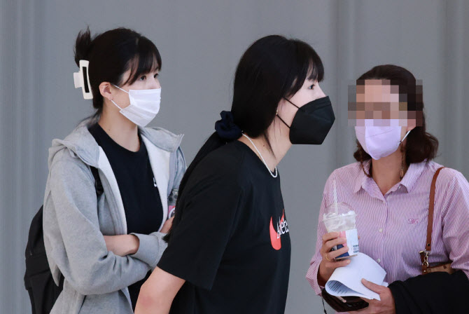  이재영-이다영 자매, 그리스 비자 인터뷰                                                                                                                                                           