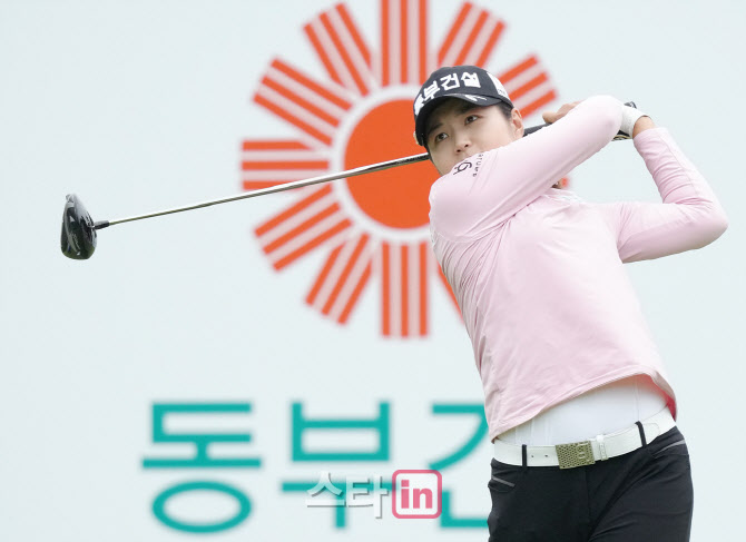 장수연 '대회 주인공을 향하여'                                                                                                                                                           