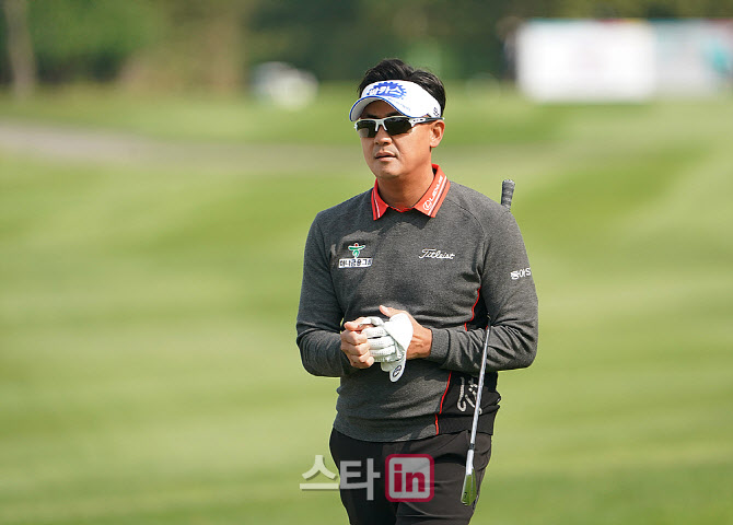  박상현 '침착하게'                                                                                                                                                                      