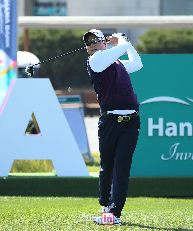  함정우 '힘차게 날린 티샷'                                                                                                                                                              