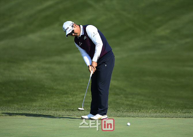  함정우 '신중하게'                                                                                                                                                                      