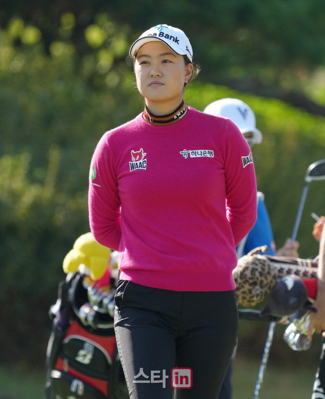 이민지 '차분한 미소 출발'                                                                                                                                                               