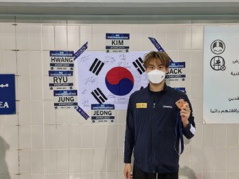 ‘韓수영 희망’ 황선우, 월드컵 혼영 이어 자유형 100m도 동메달
