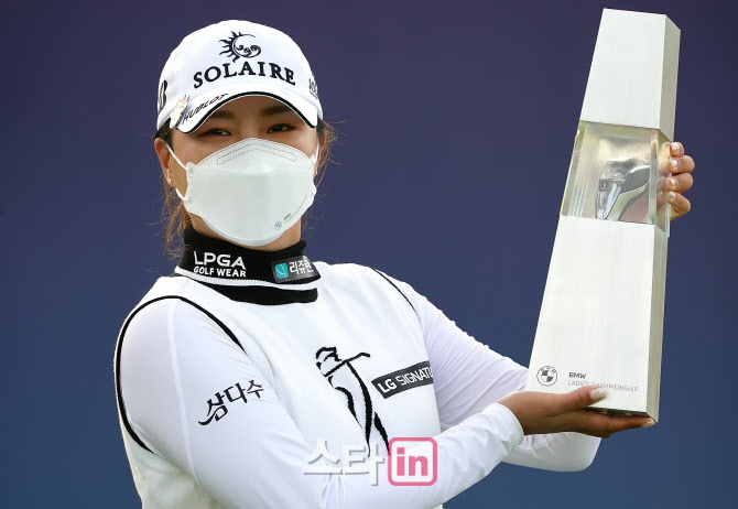  고진영 'BMW 챔피언십 우승으로 세계랭킹 1위 탈환'                                                                                                                                       