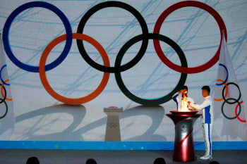 이름은 동심…2022 베이징 동계올림픽 메달 디자인 공개