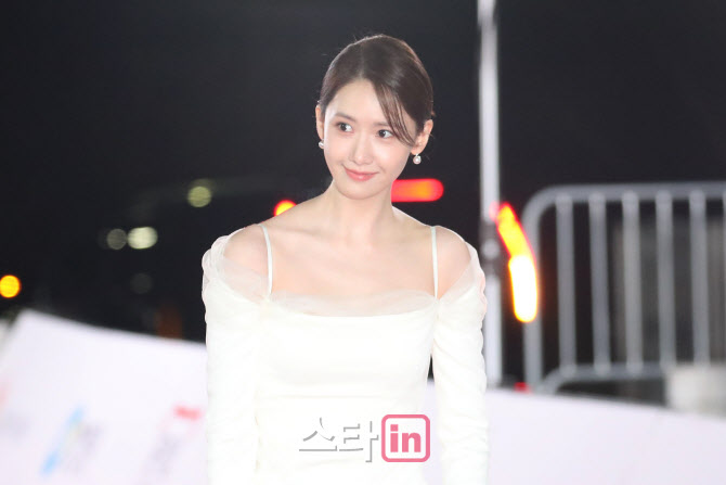 윤아, 추위 녹이는 미소                                                                                                                                                                            