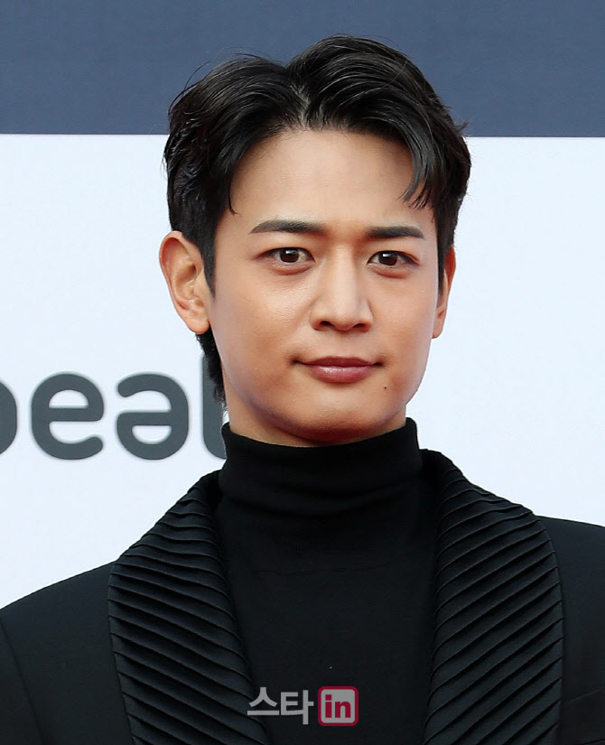 샤이니 민호, 여심 저격                                                                                                                                                                            