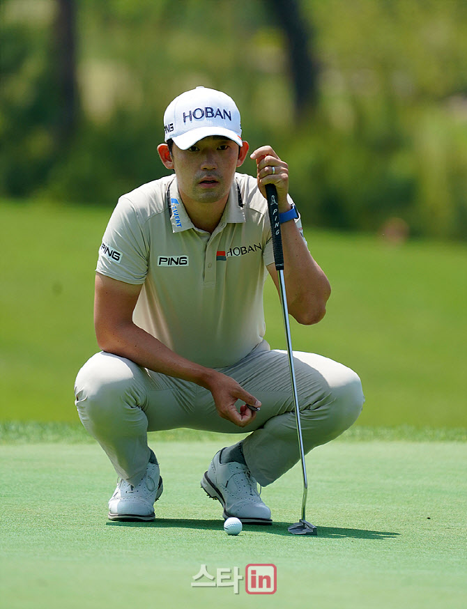  김비오 '신중하게'                                                                                                                                                                      