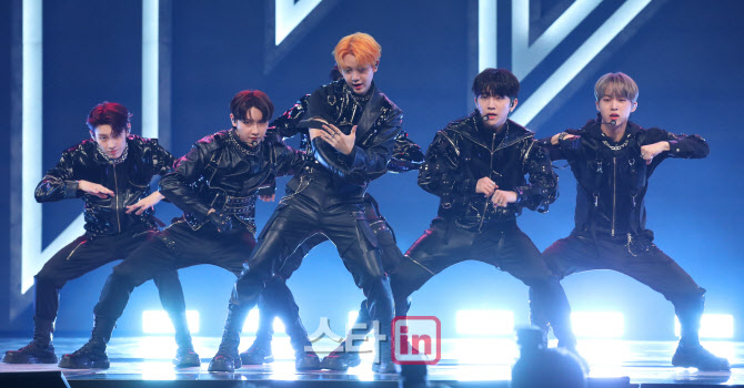 TNX, 타이틀곡 '비켜'로 출사표                                                                                                                                                           