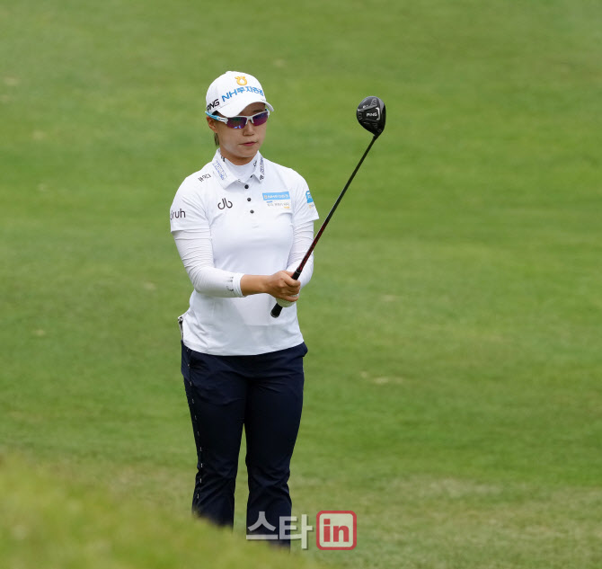 정윤지 '편안하게 집중한다'                                                                                                                                                              