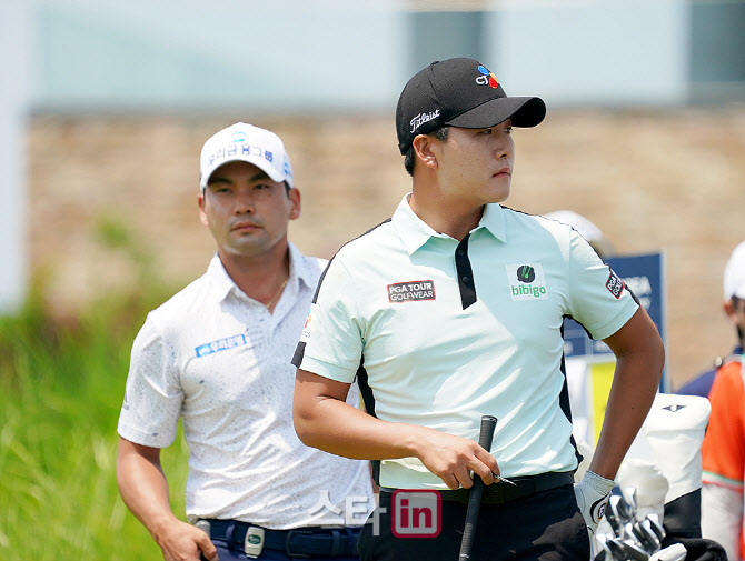 김민규와 이준석의 맞대결                                                                                                                                                                         