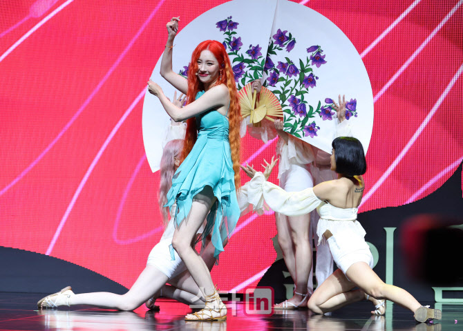 가수 선미, '여유 있는 무대'                                                                                                                                                             