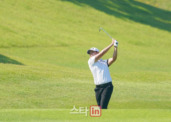  김학형 '정교하게'                                                                                                                                                                      