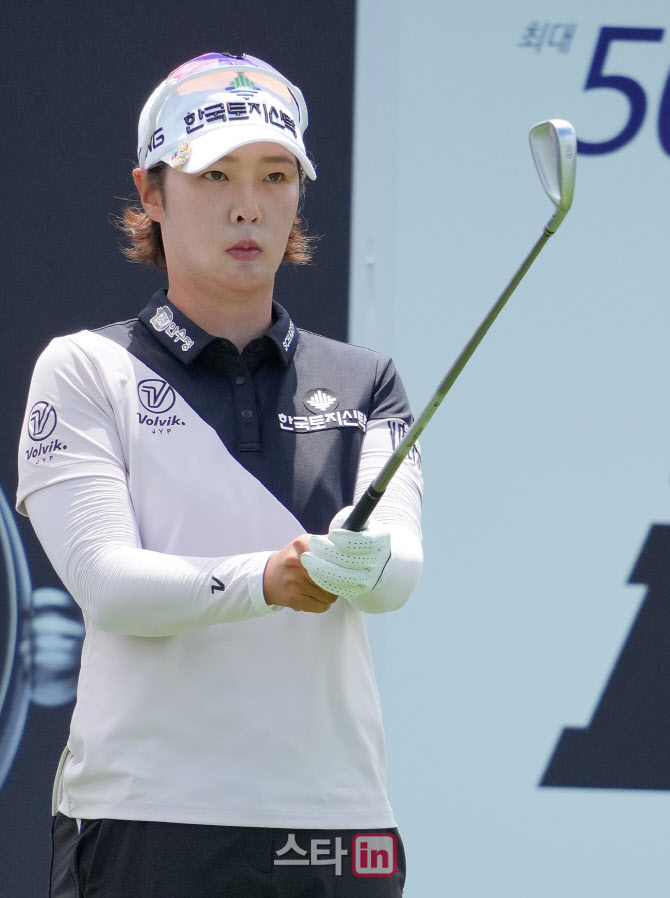 박지영 '버디를 조준한다'                                                                                                                                                                