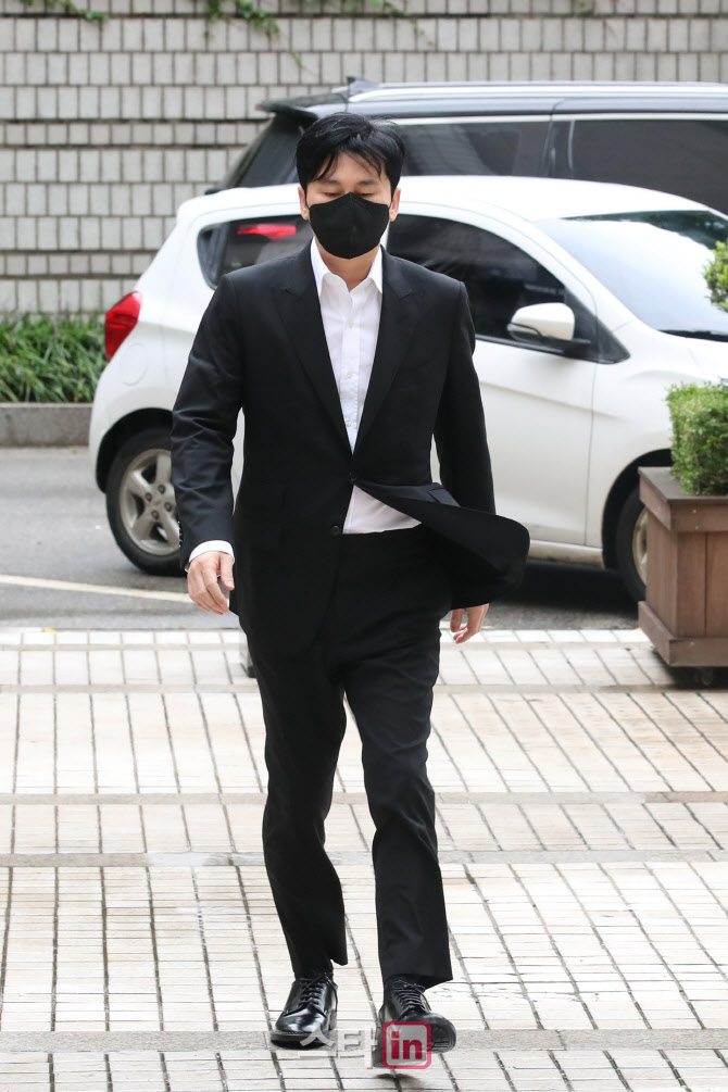 양현석 전 YG 대표, 보복협박 등으로 공판 출석                                                                                                                                                      