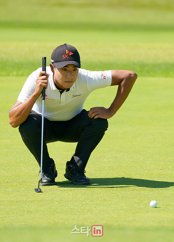  김한별 '침착하자'                                                                                                                                                                      