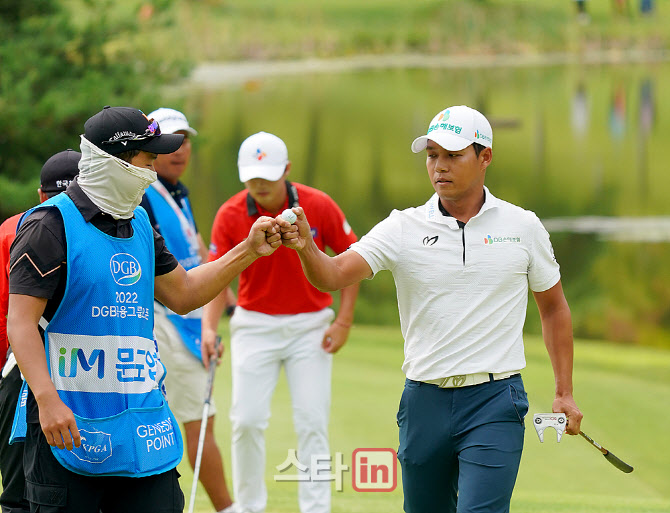  문도엽 '다시 추격한다'                                                                                                                                                                 