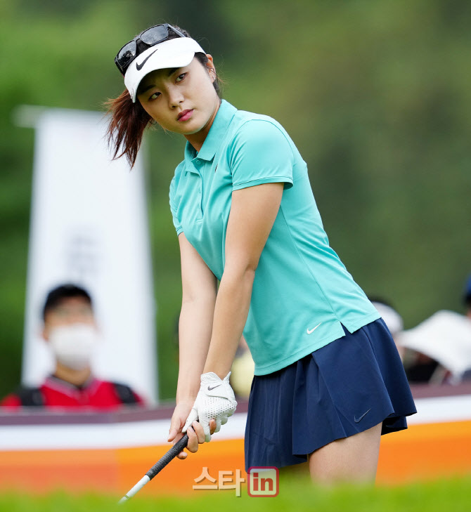 손예빈 '타깃을 다시 본다'                                                                                                                                                               