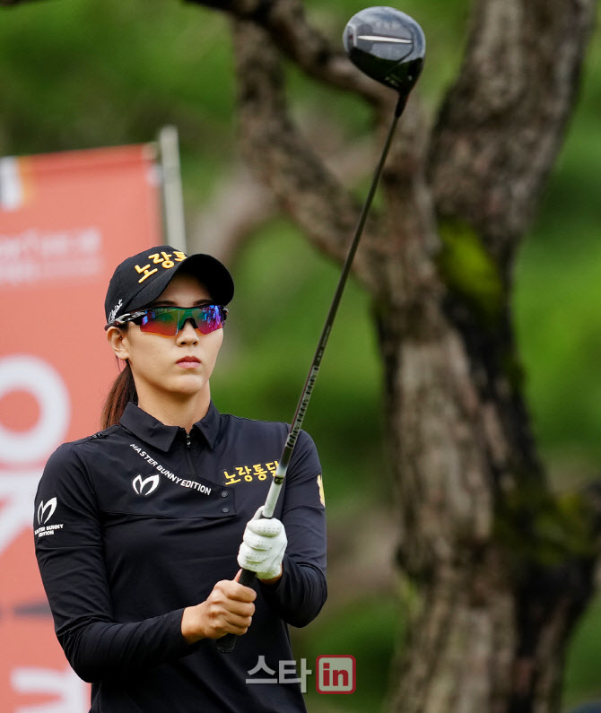 강지선 '조준은 신중하게'                                                                                                                                                                