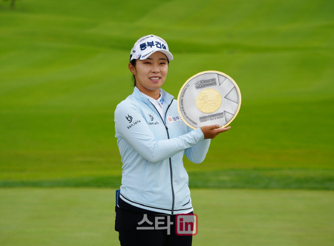 김수지 '시즌 첫 승입니다'                                                                                                                                                               