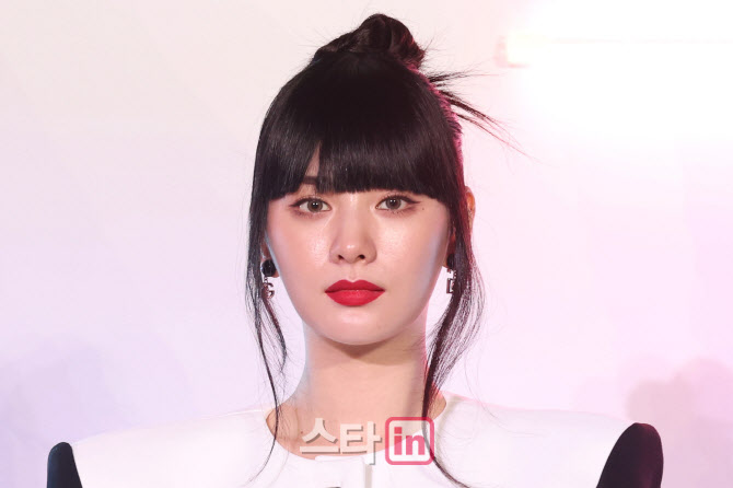 나나, 흠 잡을데 없는 미모                                                                                                                                                                         