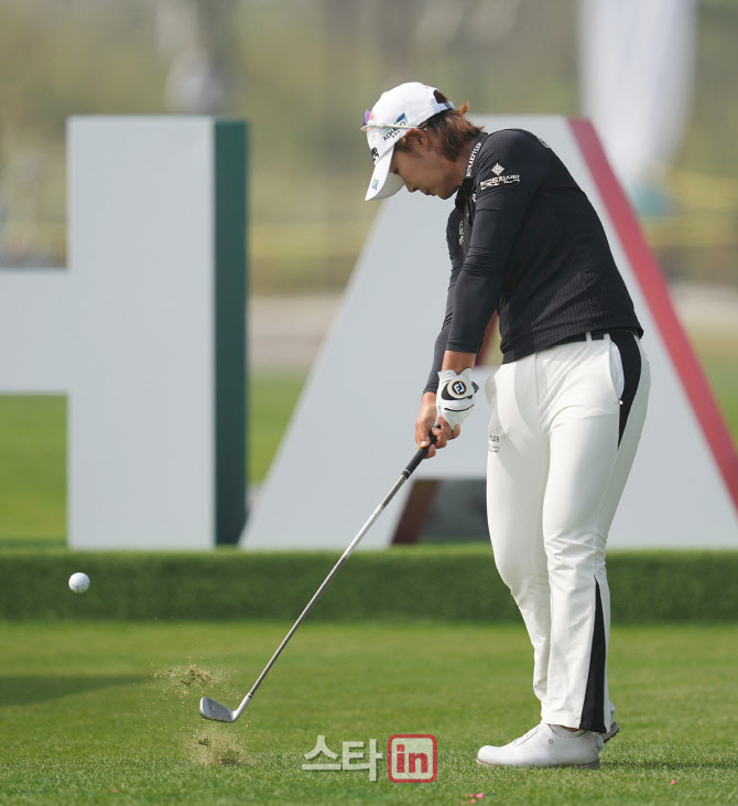 박지영 '정교한 임팩트'                                                                                                                                                                  