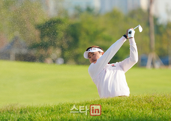  이태희 '강한 샷으로 제네시스 트로피를 노린다'                                                                                                                                          