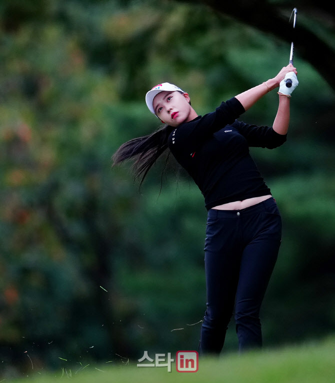 문정민 '깔끔하게 핀에 붙인다'                                                                                                                                                           