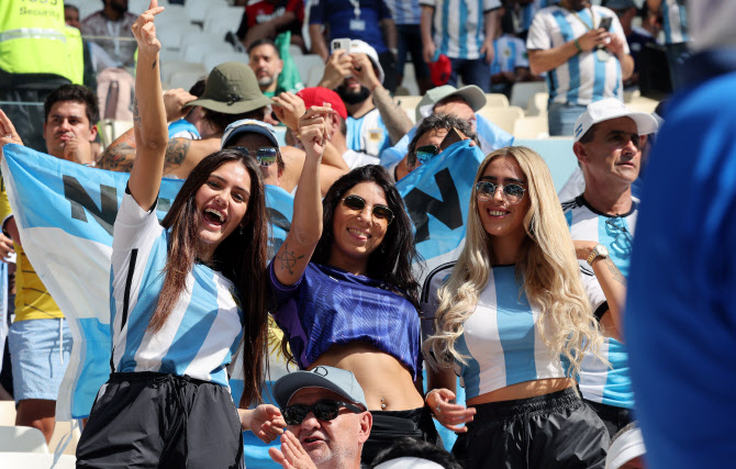 미녀들의 미니 'K하트'                                                                                                                                                                         