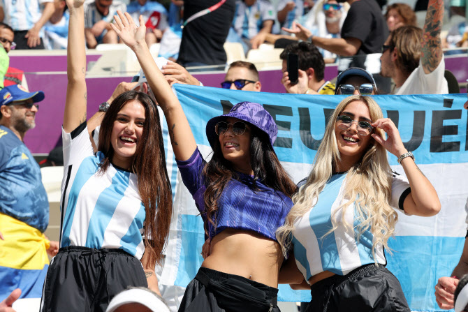 카타르 월드컵 즐겨                                                                                                                                                                                      